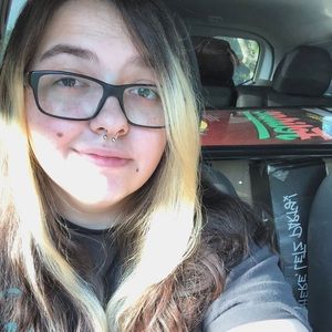 Meet your Posher, Connie